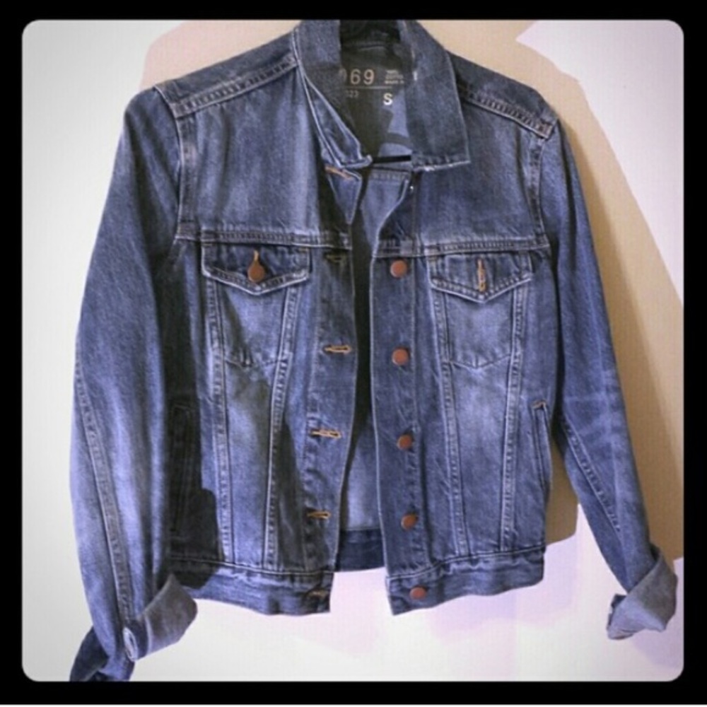 Light Gap Distressed denim jacket